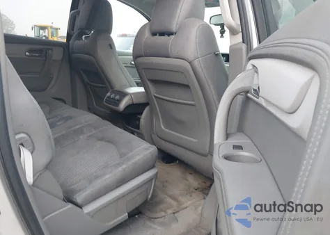 2016 Chevrolet Traverse Ls from USA, damaged, VIN 1GNKRFKD8GJ343572